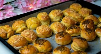 Egyszer kelt pogácsa, mióta kipróbáltuk, csak így sütjük, nagyon egyszerű és hamar elkészül